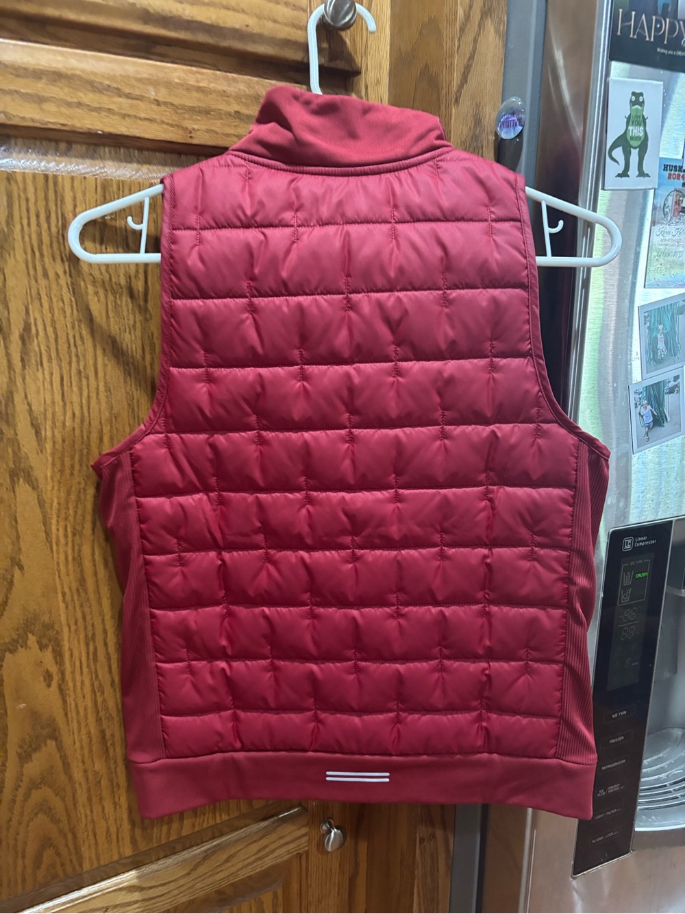 NWT Nike THERMA-FIT Synthetic Fill  Pomegranate Women’s Running Vest Size Small - Picture 5 of 11